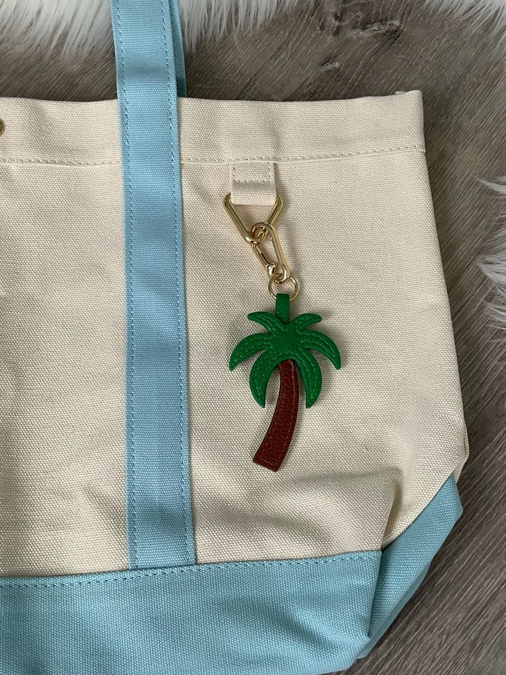 🩵 BAUBLEBAR Cream Canvas Tote with Light Blue Trim and Palm Charm